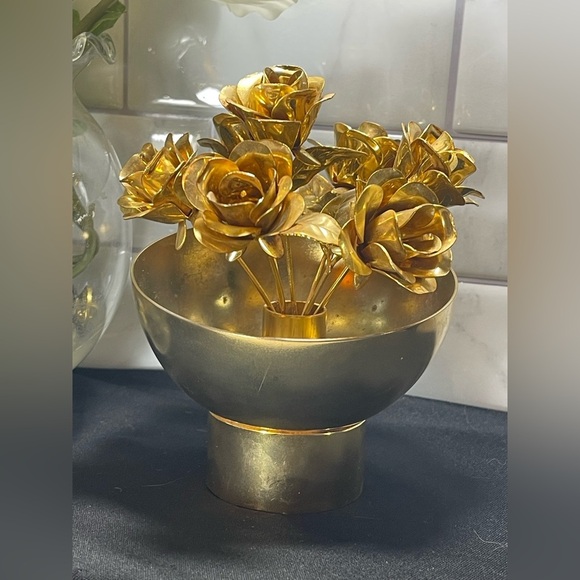 Vintage Mid-Century Modern Gold Brass Rose Bouquet in Bowl Vase - Picture 1 of 14